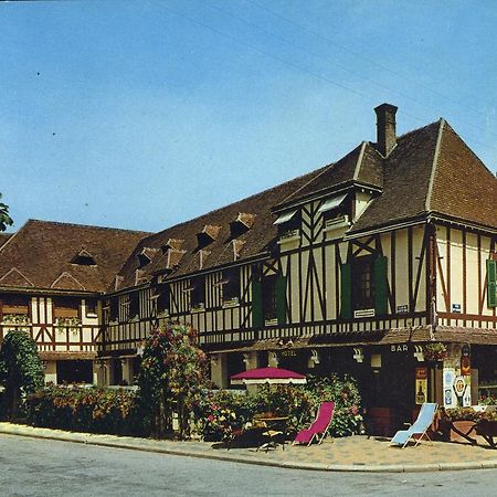 Logis Hotel La Foret Senonches Exteriér fotografie