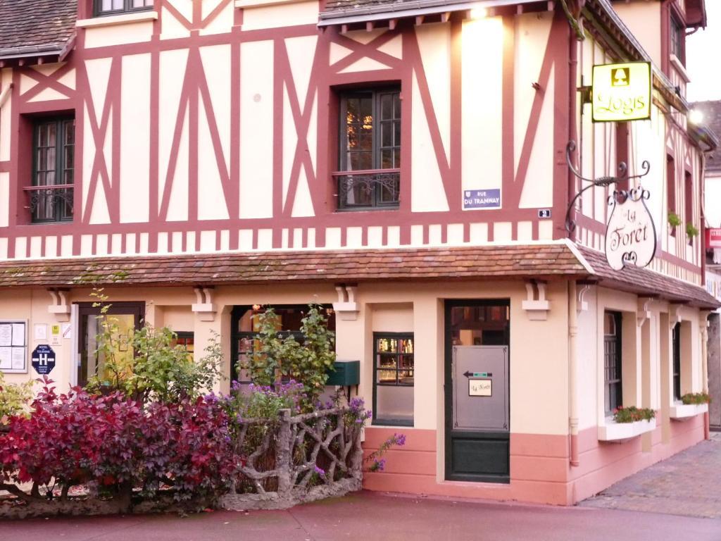Logis Hotel La Foret Senonches Exteriér fotografie